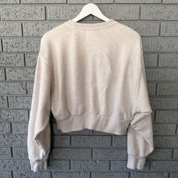 Aritzia TNA Cropped Sweatshirt Size Medium - Picture 2 of 4